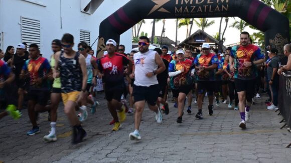 Mazatlán, Sinaloa, se une por el deporte; más de mil corredores participan en la Séptima Carrera Oyster 5K