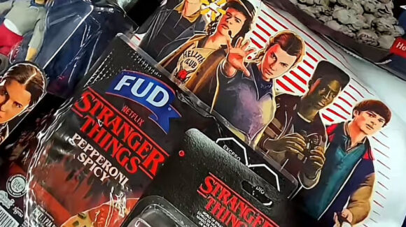 ¡Walmart X Stranger Things! Ya están disponibles los productos en México