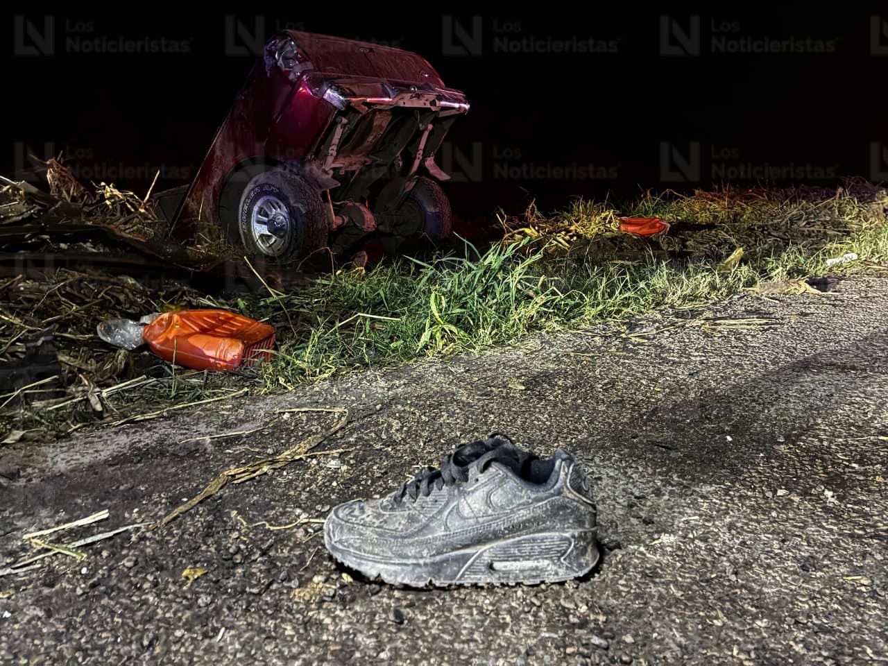 Accidente frontal en el rúa Libramiento Oriente, Campo 35, Ahome