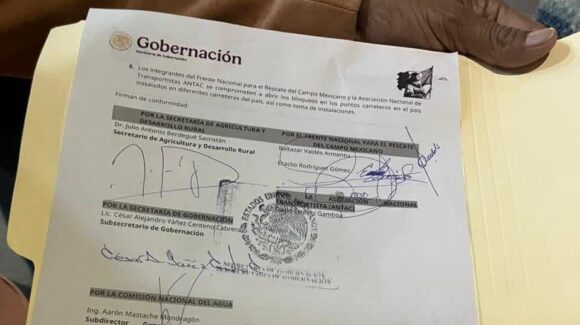 ¡‘Cosechan’ logros! Estos son los acuerdos que lograron agricultores y transportistas con Segob para desactivar bloqueos