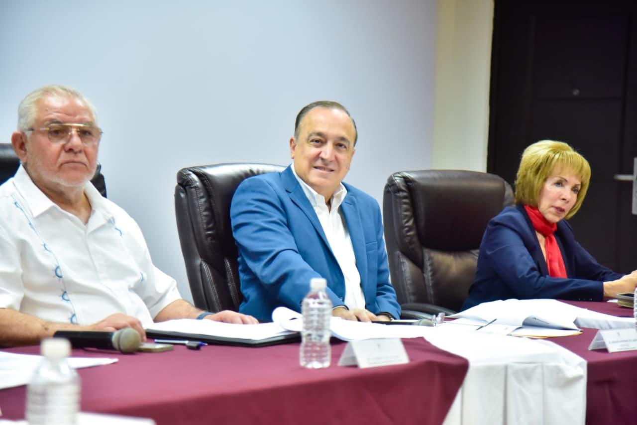 Alcalde de Ahome entrega el Plan Municipal de Desarrollo