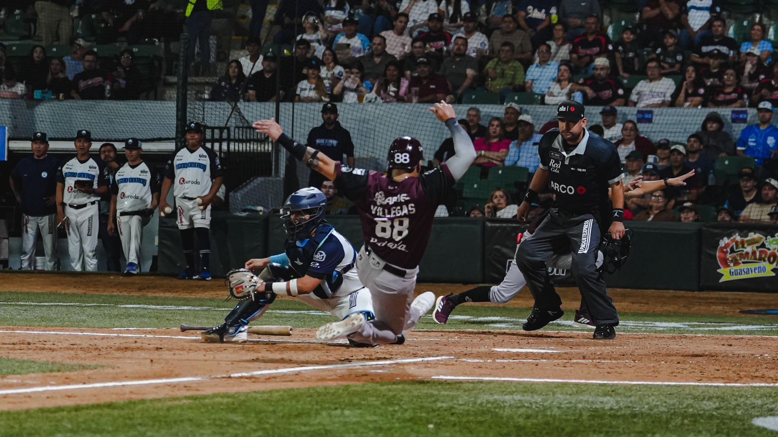 Algodoneros vs. Tomateros