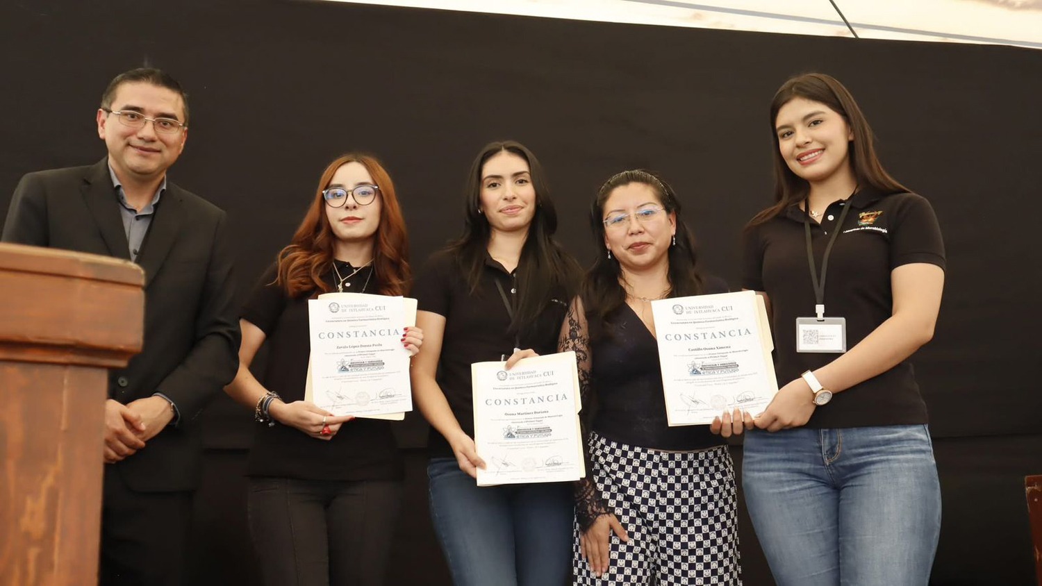 Alumnas de la UAS ganan primer lugar en Olimpiada de Microbiología