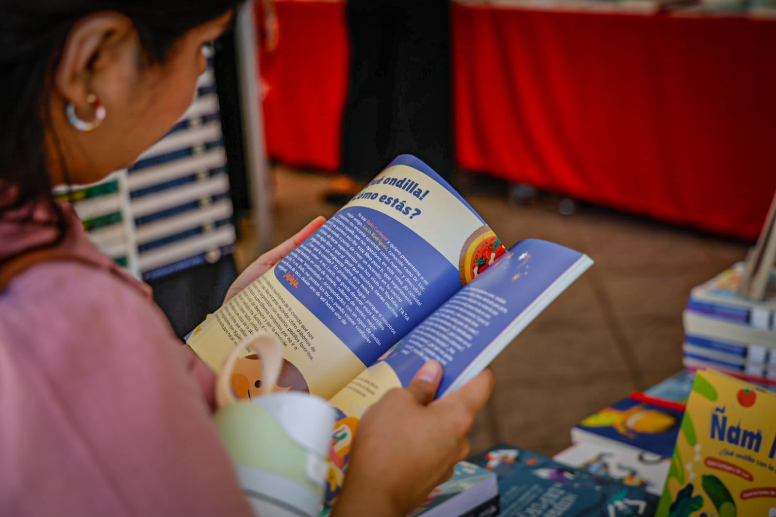 alumnos en la feria del libro en culiacan sinaloa libros