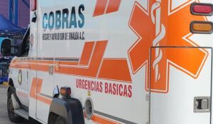Hombre resulta herido a balazos dentro de su automóvil en la colonia Juárez de Mazatlán, Sinaloa