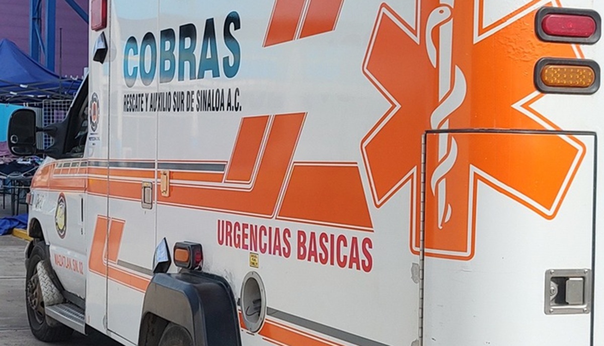 Ambulancia del grupo Cobras, en Mazatlán