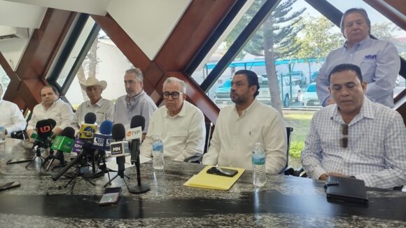 Ofrece Rubén Rocha Moya apoyo a trigueros, serían 400 pesos por tonelada; productores aceptan