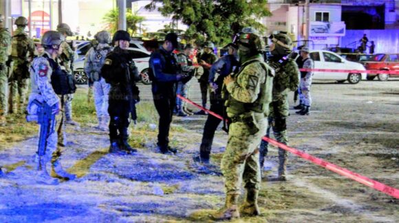 Arrojan artefacto explosivo en la Secretaría de Seguridad Pública de Mazatlán, Sinaloa