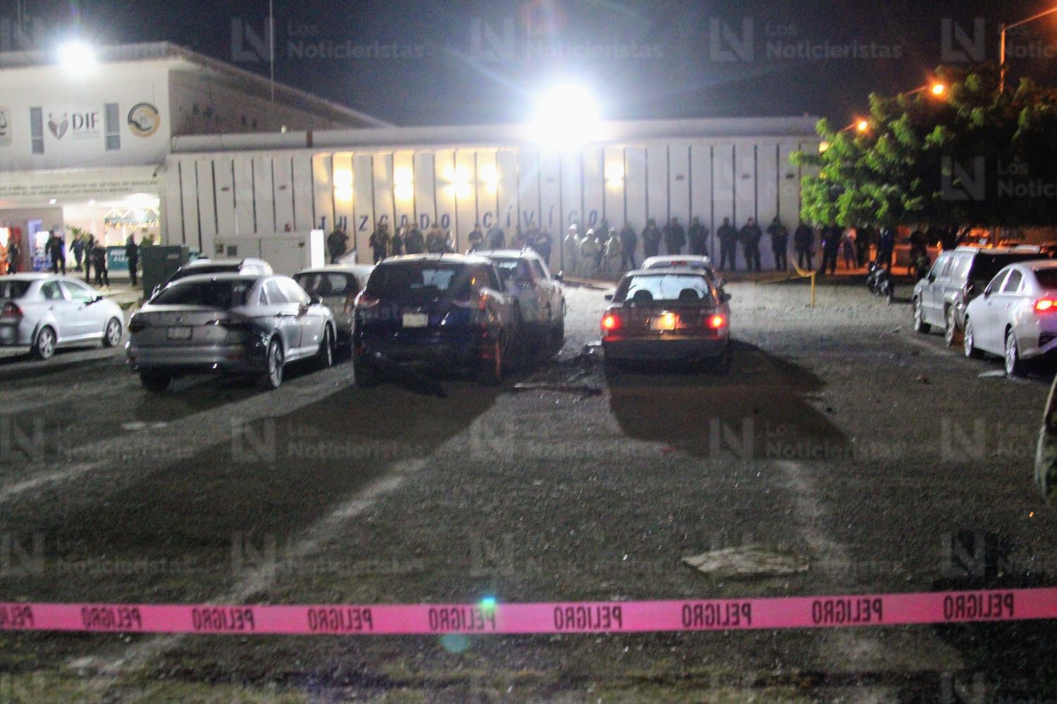 Arrojan artefacto explosivo en la Secretaría de Seguridad Pública en Mazatlán