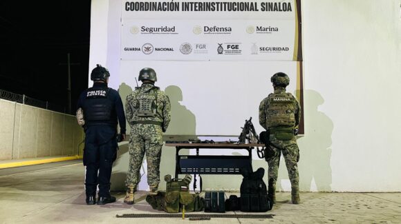 ¡Traían una Minimí! Tras agresión, militares detienen a dos hombres armados en Villa Juárez, Navolato