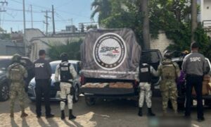 aseguran 45 paquetes con fentanilo en vehiculo abandonado en villa union sinaloa