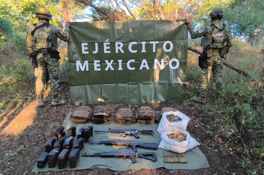 aseguran arsenal en la sierra de san ignacio