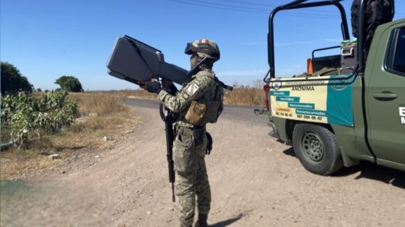 En diversos operativos en Villa Juárez, Navolato, Sinaloa, autoridades neutralizan drones y recuperan dos vehículos robados
