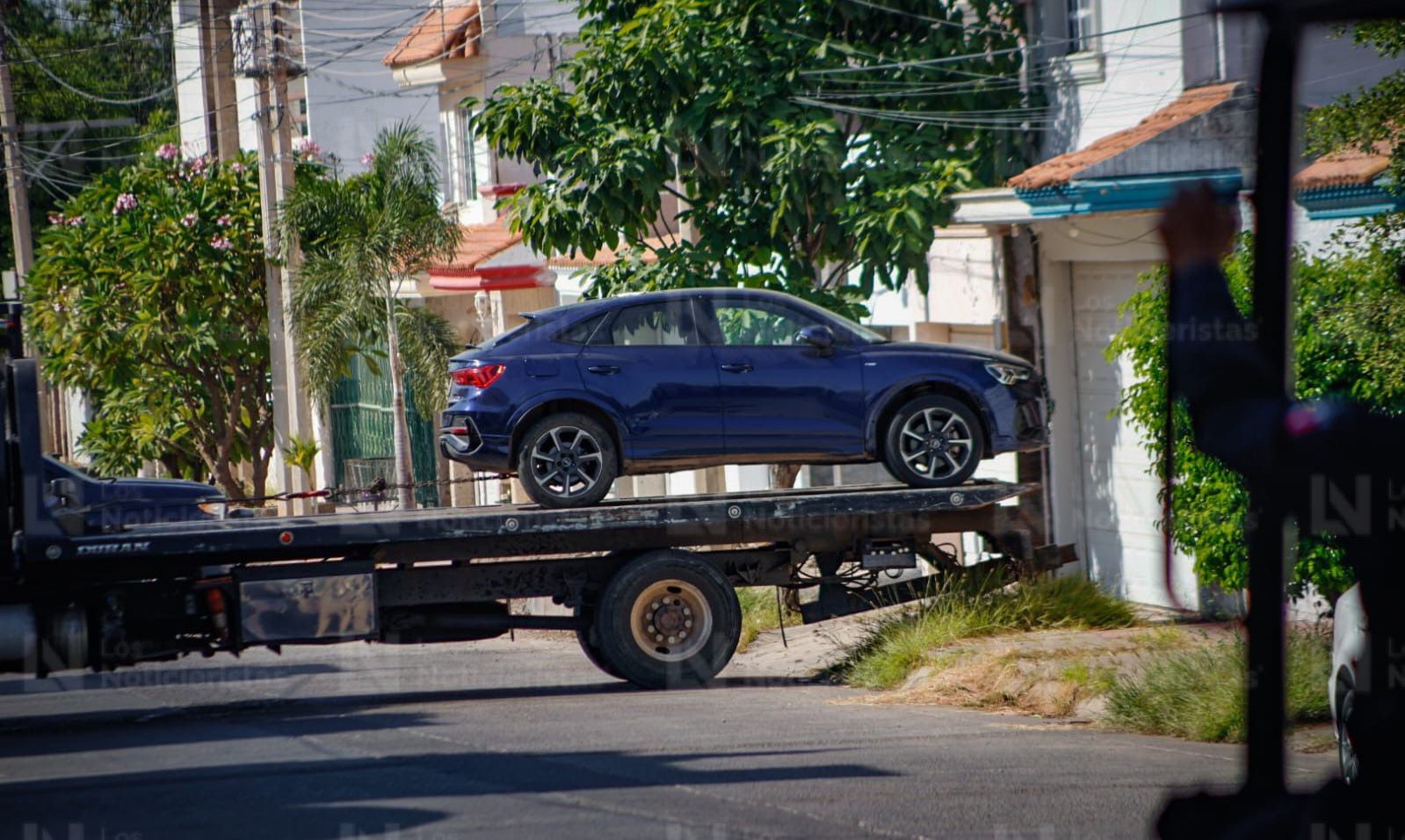 aseguran vehiculo tras operativo en villa universidad de culiacan lugar