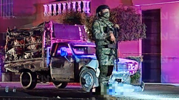 ‘Levantan’ a mujer y asesinan a un hombre en las calles de la sindicatura de Aguaruto en Culiacán, Sinaloa