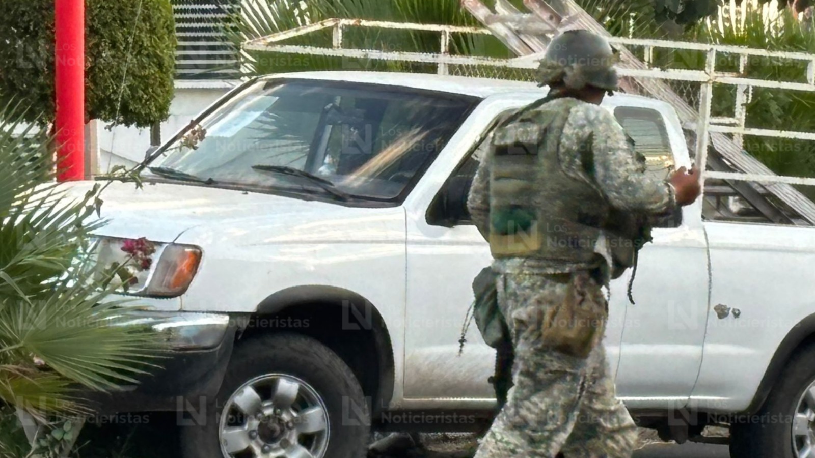 Ejército resguarda la camioneta baleada