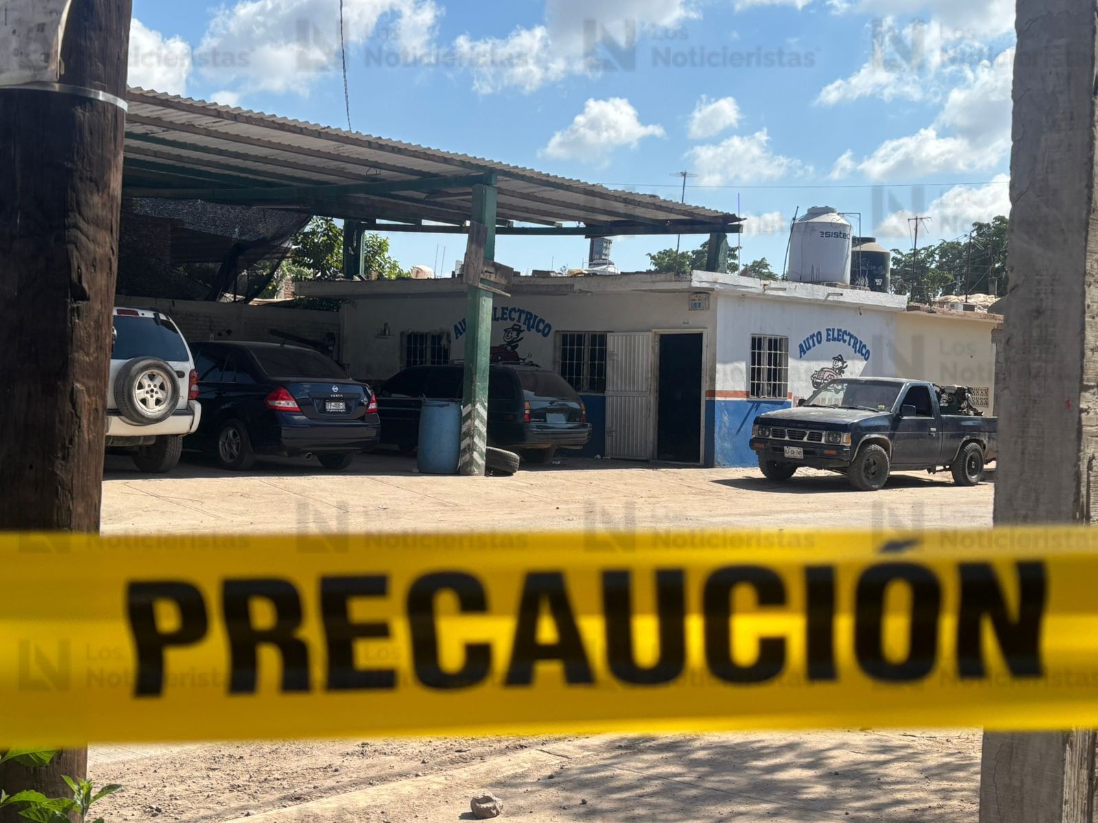 Atacan con explosivos un taller en Villa Juárez, Navolato