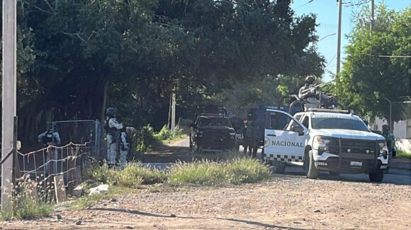 “Lo más fuerte duró unos 15 minutos, de puro rafagazo”: Testigo narra los momentos de terror durante el enfrentamiento en La Brecha, Guasave