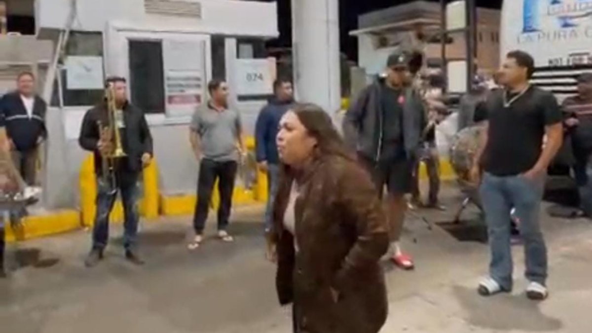 banda sinaloense en caseta cuatro caminos guasave sinaloa