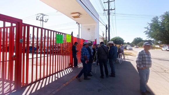 Liberan de momento productores acceso de Minsa en la zona industrial en Los Mochis y también las casetas