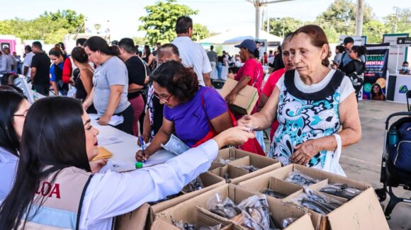Las Brigadas del Bienestar de DIF Sinaloa atienden a las familias del campo El Diez
