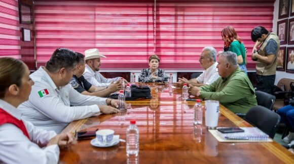 Exigen a puesteros de la Feria de la Virgen del Rosario cumplir reglas de seguridad y limpieza en Guasave, Sinaloa