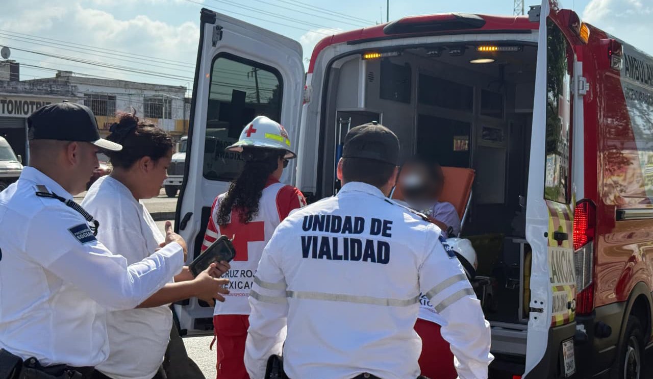 camion urbano embiste a motociclista en mazatlan