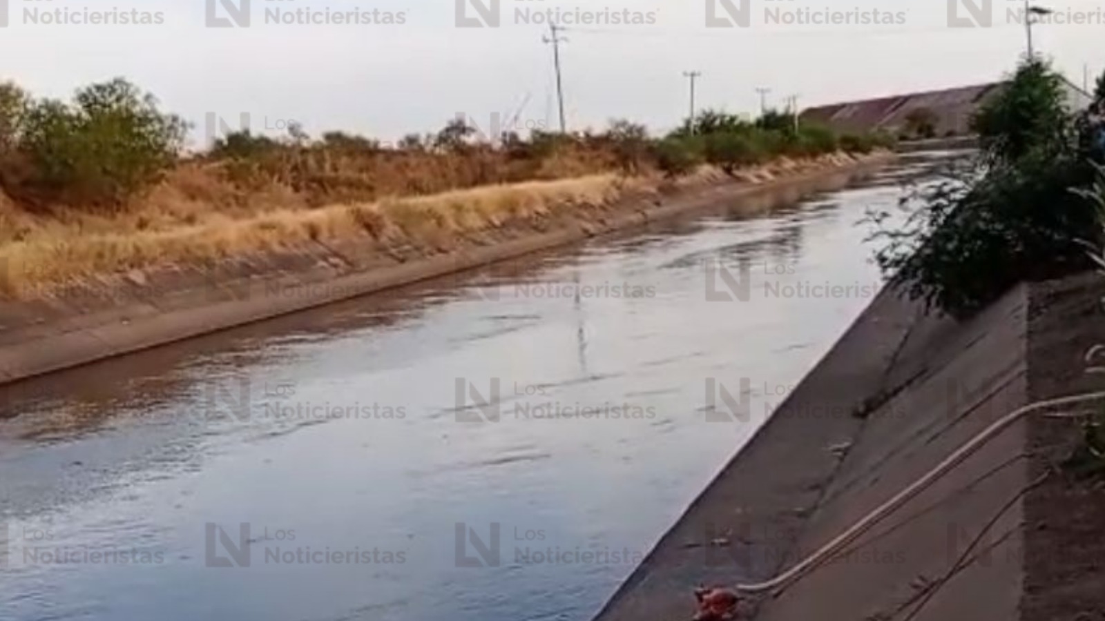 Canal de la comunidad Alto del Coyote al norte de Culiacán