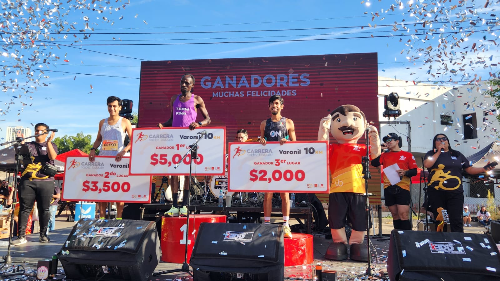 Carrera Valdez Baluarte "50 años creciendo a tu lado" en Culiacán