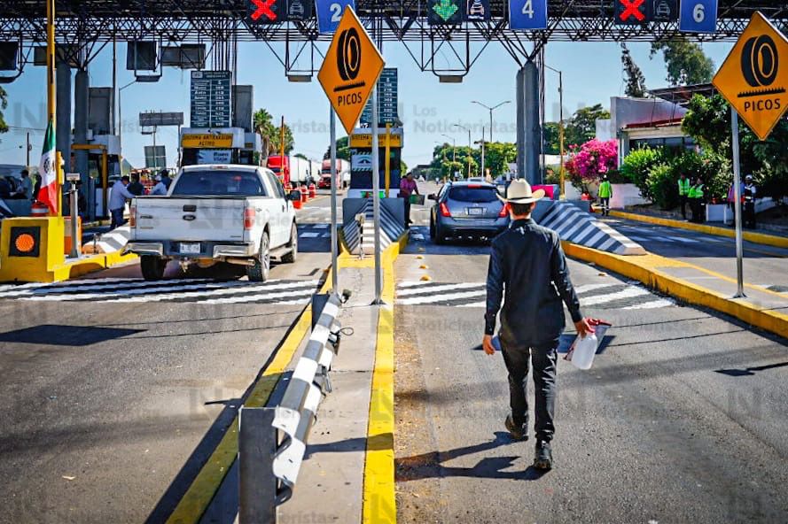 Casetas bloqueadas en Sinaloa