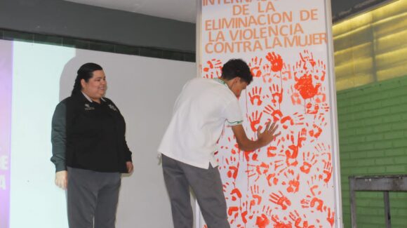‘Noviazgo Seguro’ llega al Cobaes 38 para prevenir la violencia entre adolescentes en Mazatlán, Sinaloa
