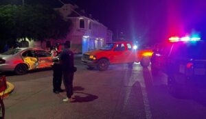 Chocan dos vehículos en Guasave