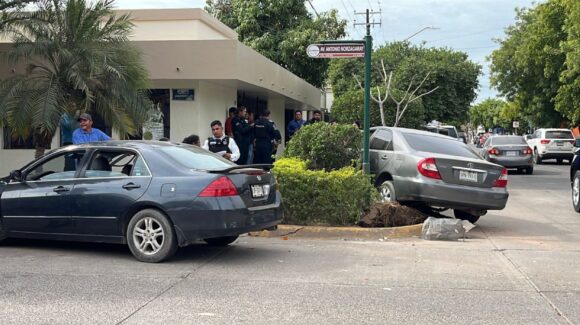 Mujer de 65 años resulta lesionada en choque registrado en el Centro de Guasave, Sinaloa