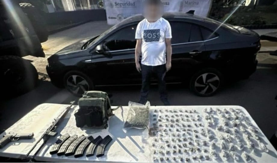 Civil armado detenido en Toscana Plus, Culiacán