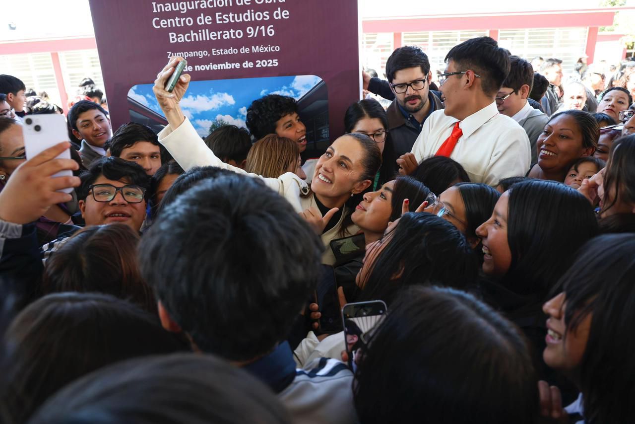 Claudia Sheinbaum inaugura dos clínicas del Issste en el Estado de México