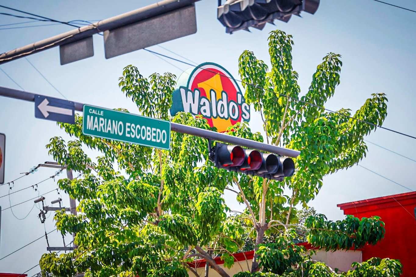 suspenden tienda Waldo’s en Culiacán
