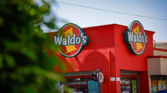 Pone “Lupa” Protección Civil Ahome en tiendas Waldo’s de Los Mochis; ajusta crear una salida de emergencia
