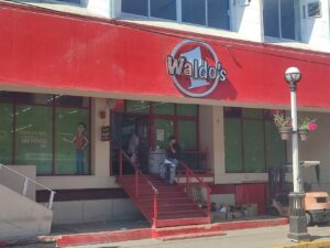 Clausuran Waldo´s en Mazatlán, Sinaloa