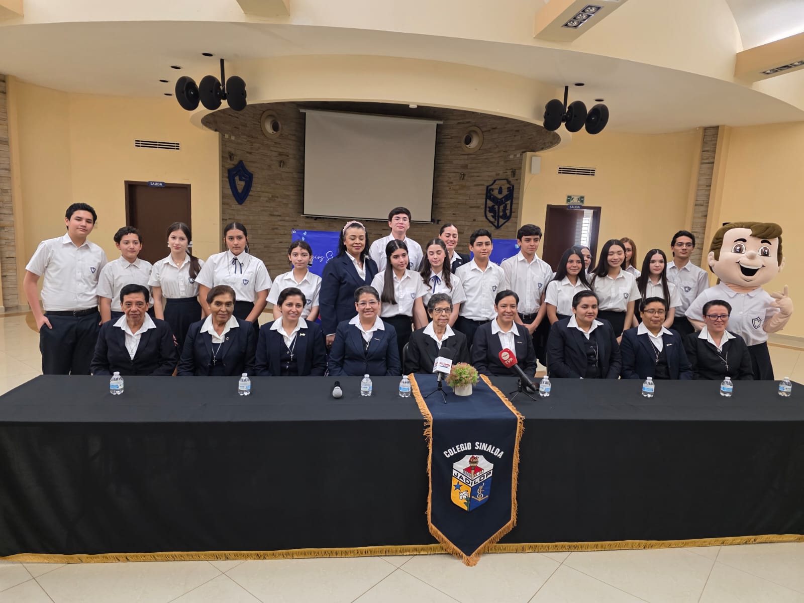 conferencia de prensa por el 95 aniversario de colegios sinaloa