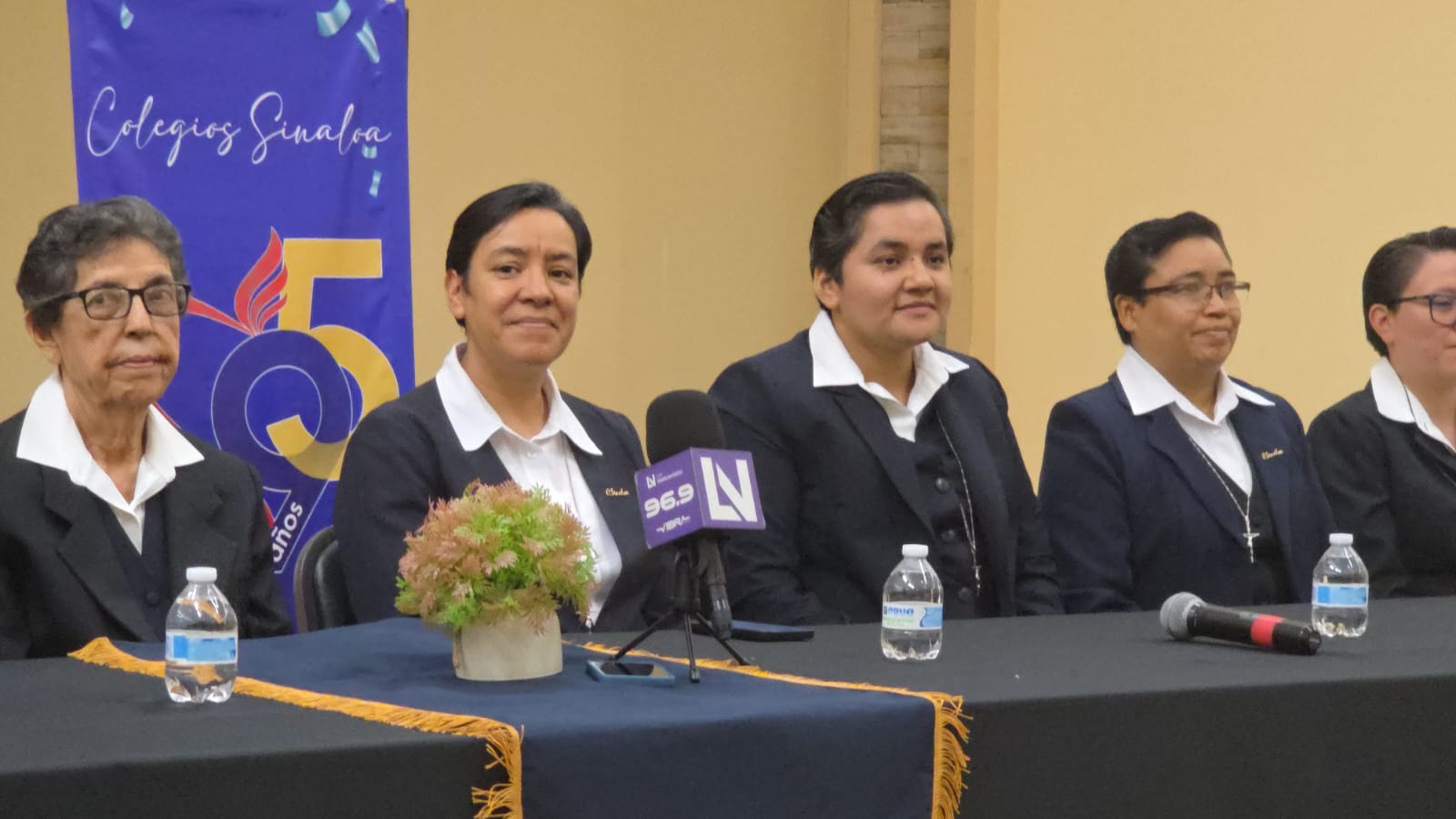 conferencia de prensa por el 95 aniversario de colegios sinaloa
