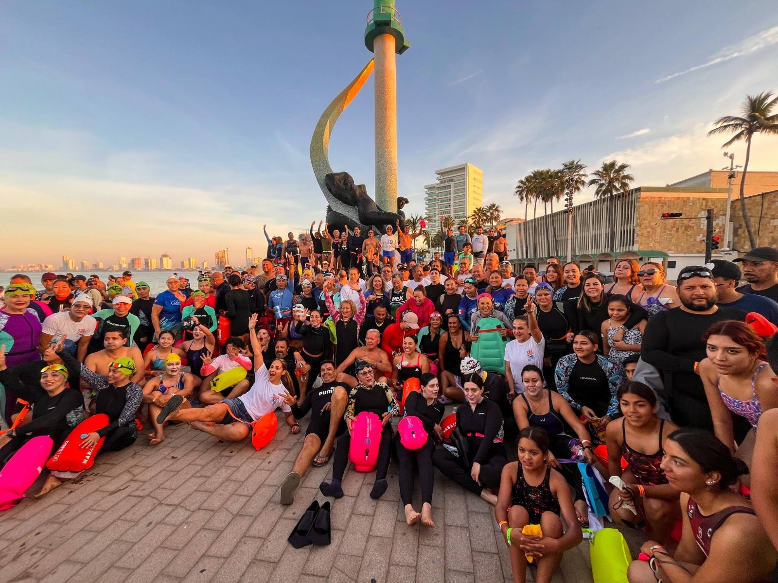 competencia de nado en mazatlan