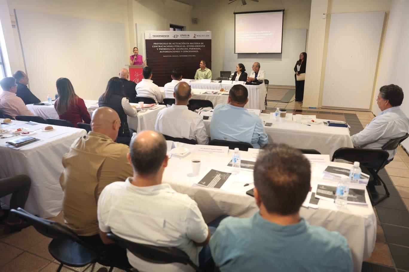 Concluye protocolo de actualización en contrataciones públicas en Mazatlán.