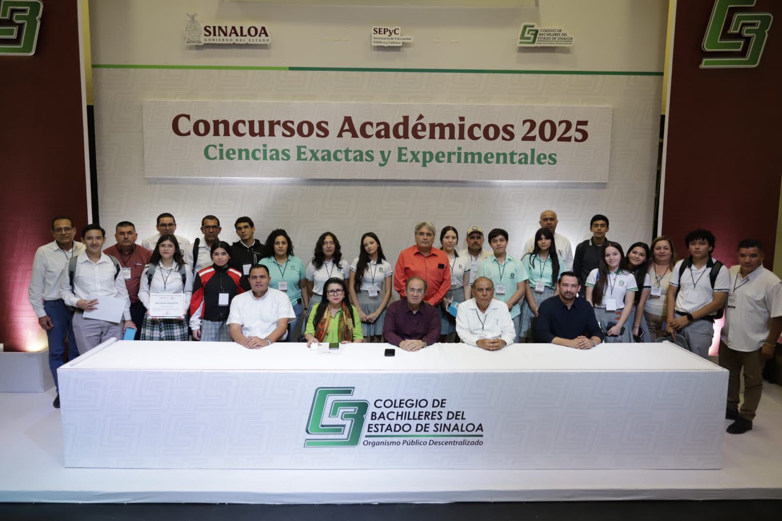 Cobaes realiza Concursos Académicos de Ciencias Exactas y Experimentales