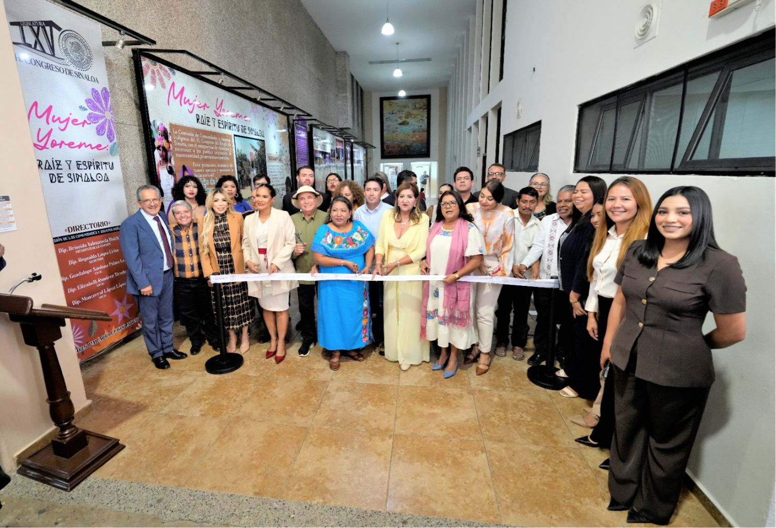 Inauguración de la exposición fotográfica "Mujer Yoreme: Raíz y Espíritu de Sinaloa" en el Congreso de Sinaloa