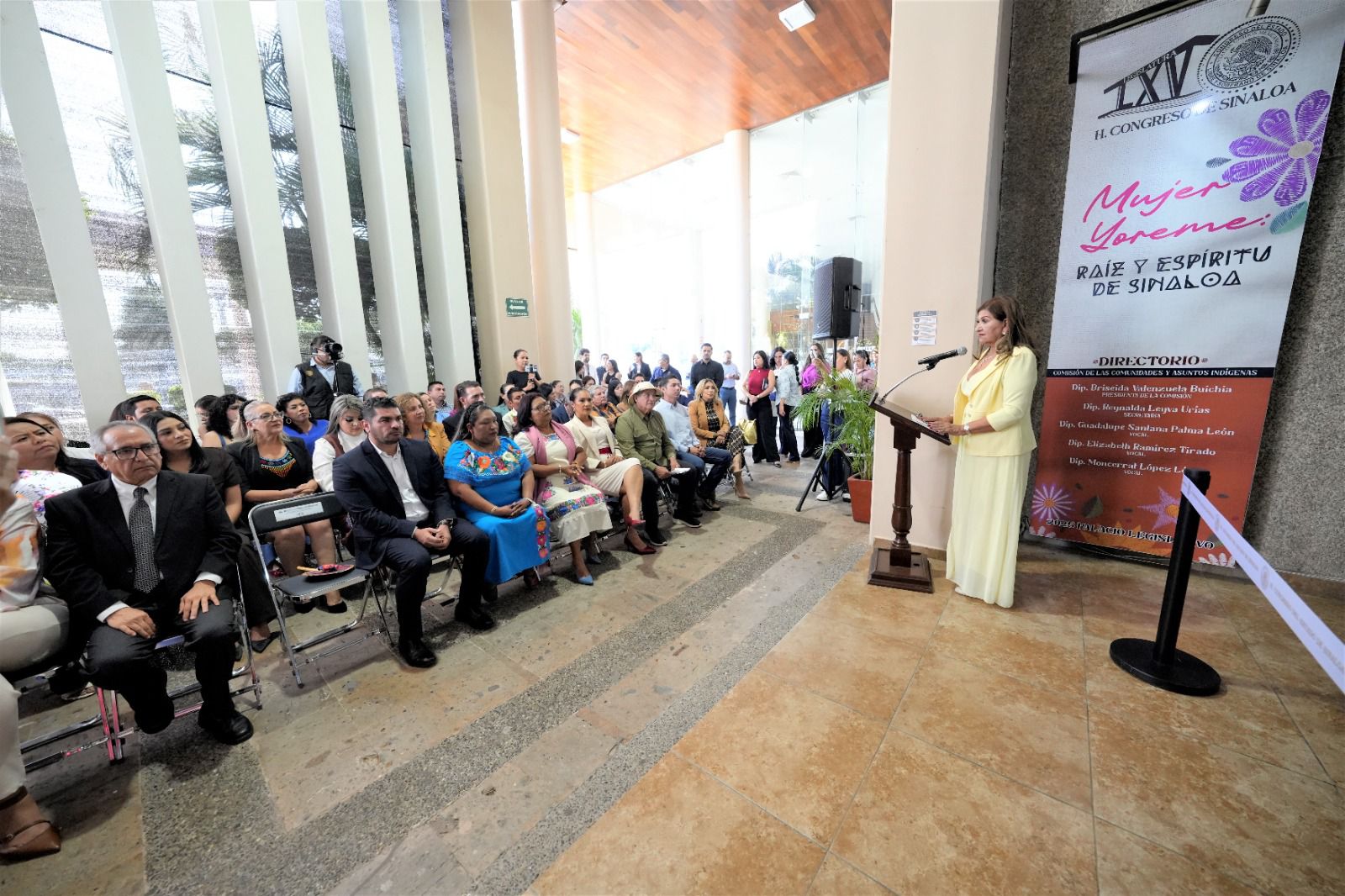 Inauguración de la exposición fotográfica "Mujer Yoreme: Raíz y Espíritu de Sinaloa" en el Congreso de Sinaloa