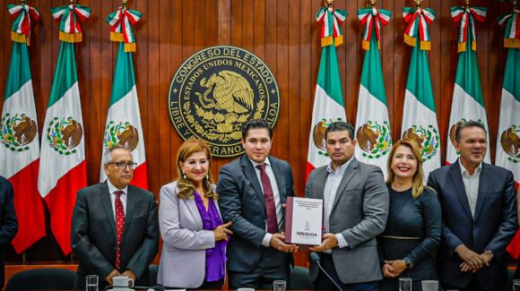 “Más inversión será en seguridad”; entrega Joaquín Landeros Ley de Ingresos y Presupuesto de Egresos 2026 para Sinaloa mayor a 78 mil MDP