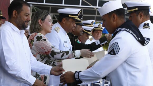 Mazatlán, Sinaloa conmemora 200 años de la consolidación de la independencia en el mar con ascensos y reconocimientos navales