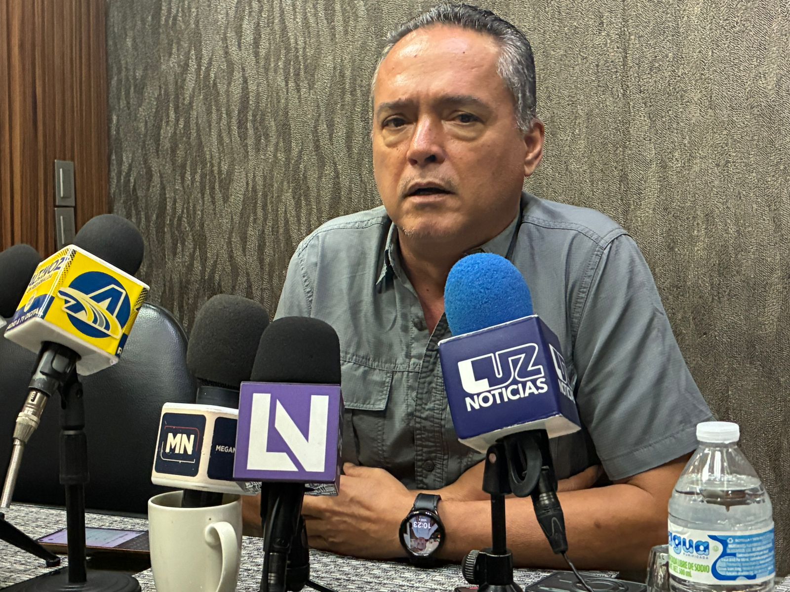 Presidente del CER Enrique González Lugo