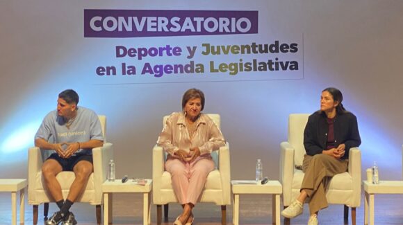 María Espinoza y Marco Verde encabezan conversatorio “Deporte y Juventudes en la Agenda Legislativa” en Culiacán