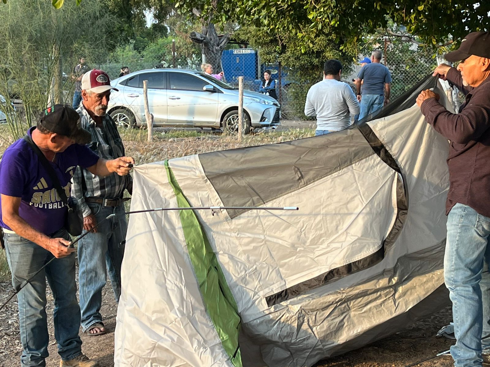 Coordinadora Estatal por el Derecho Humano a la Vivienda y Reserva Territorial de Sinaloa toman predio en Guasave